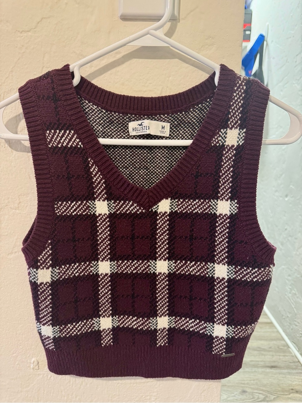 Hollister Sweater Vest Size M